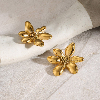 Fable & Fringe Elegant Glow Gold Flower Earrings